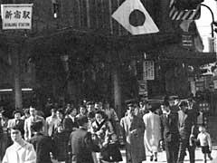 昭和30年代の新宿駅東口附近